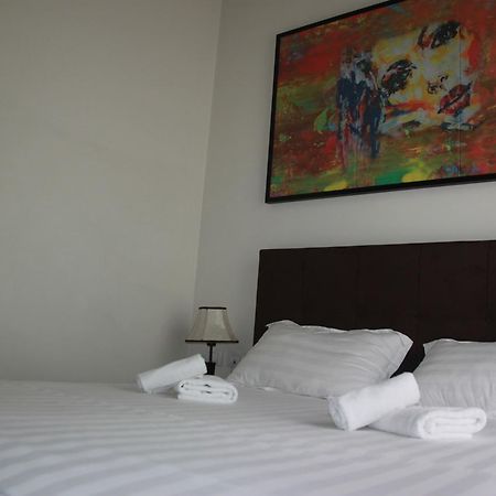 Living Hotel Tirana Exteriör bild